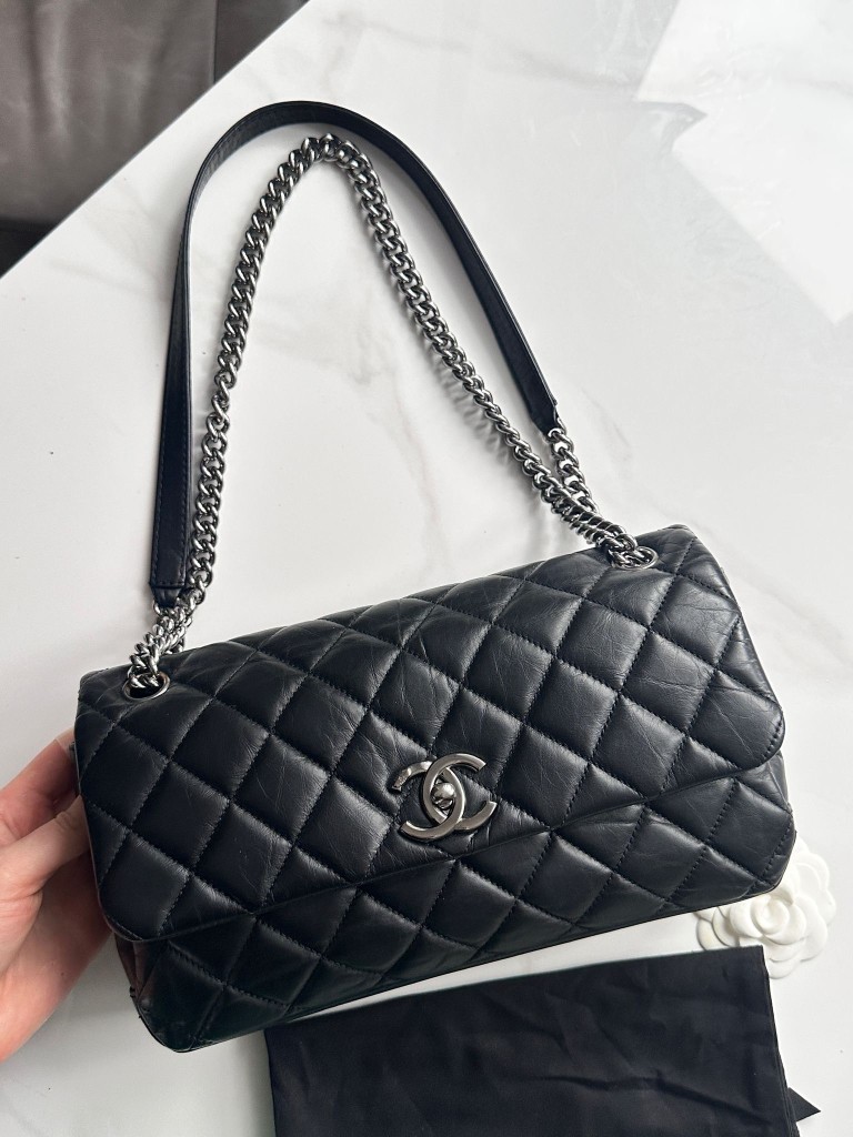 Lady Pearly Flap Medium torebka