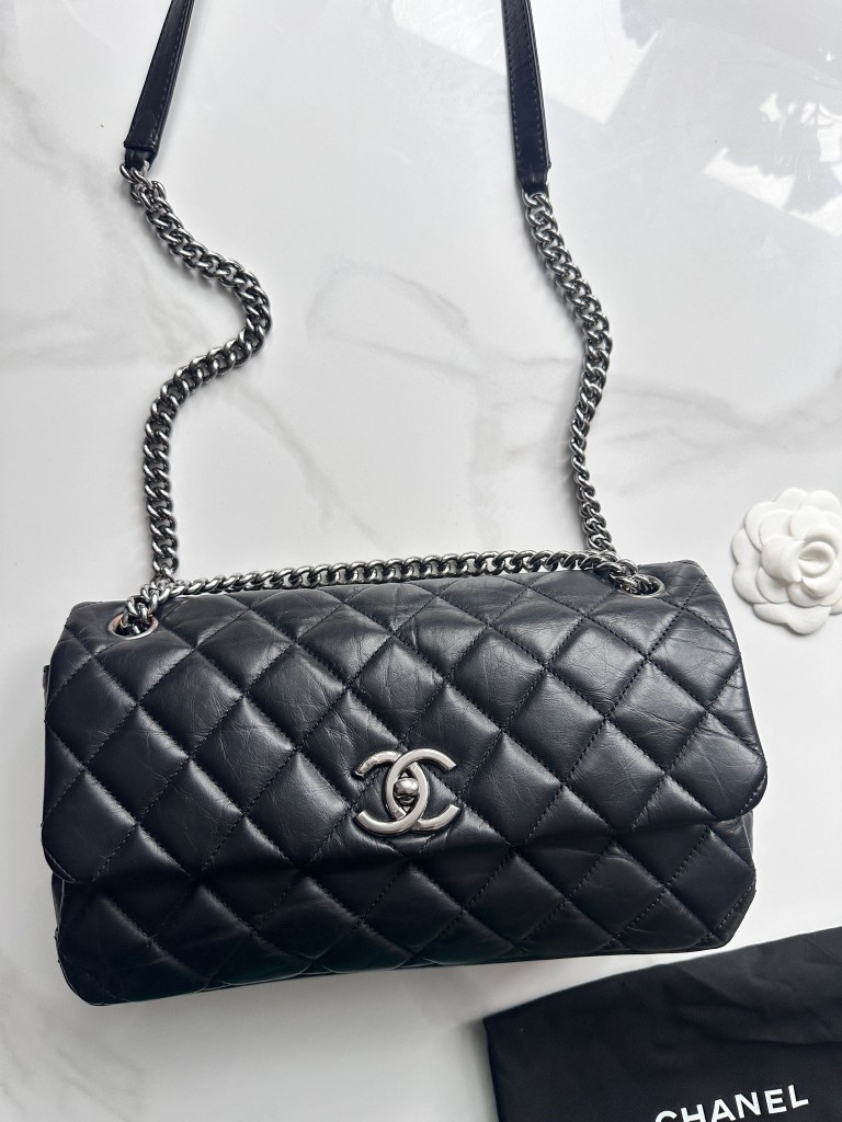 Lady Pearly Flap Medium torebka