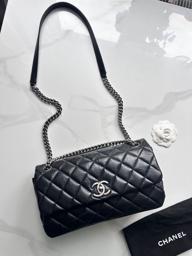 Lady Pearly Flap Medium torebka