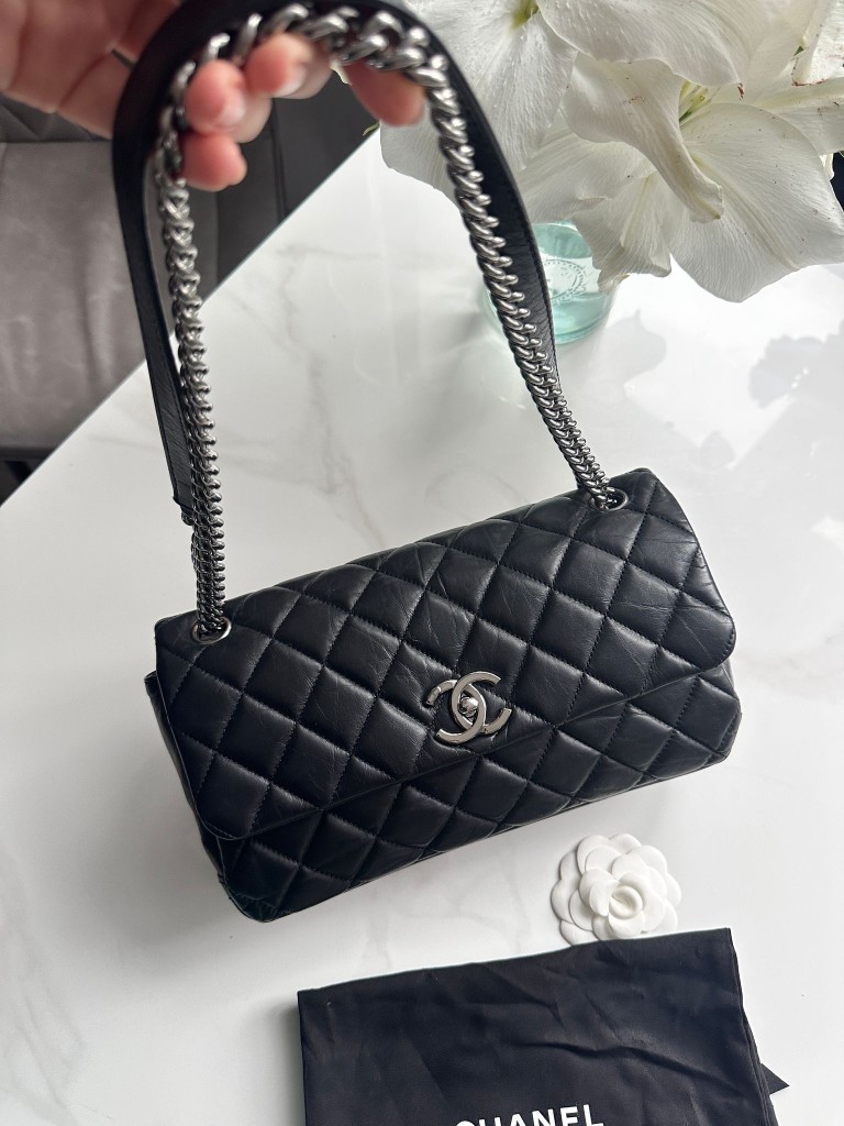 Lady Pearly Flap Medium torebka