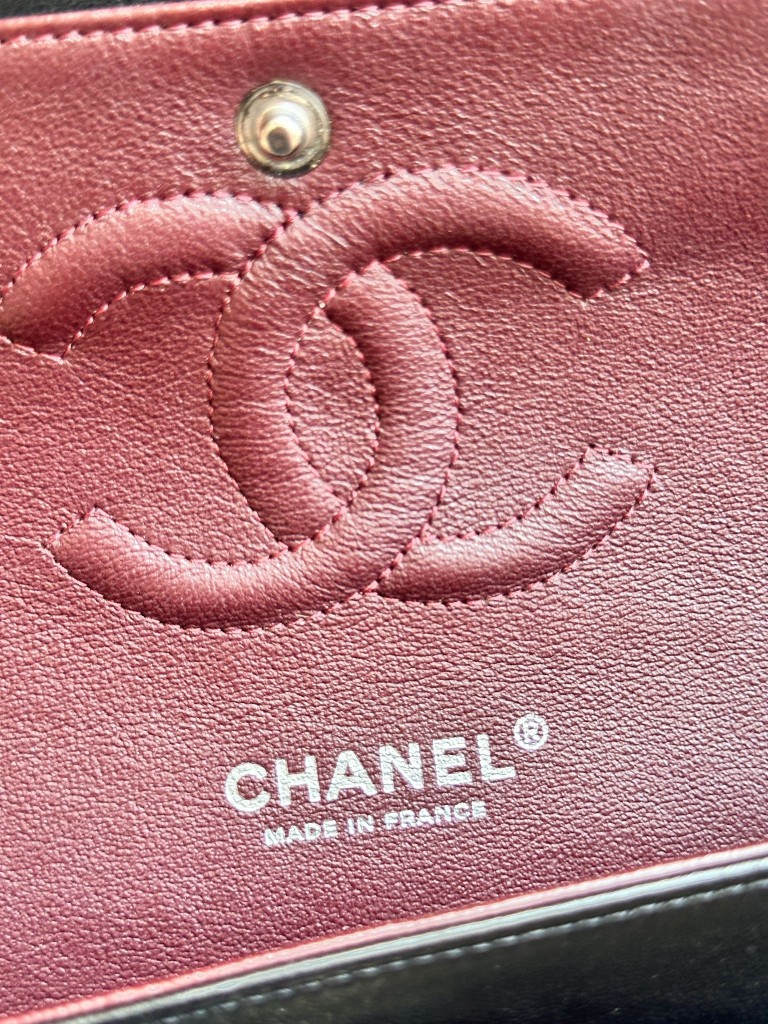 Classic Medium Double Flap bag