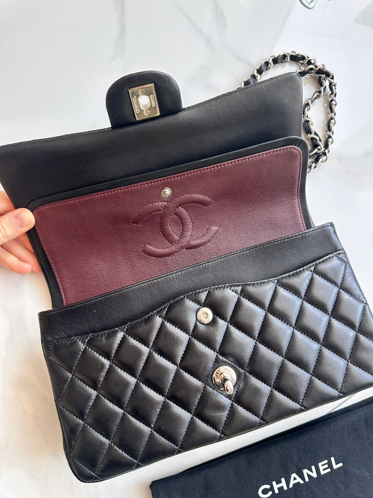 Classic Medium Double Flap bag