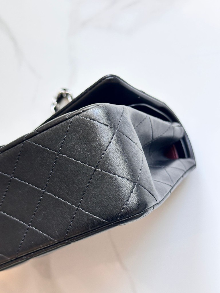Classic Medium Double Flap bag