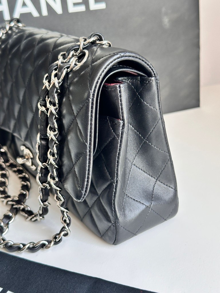 Classic Medium Double Flap bag
